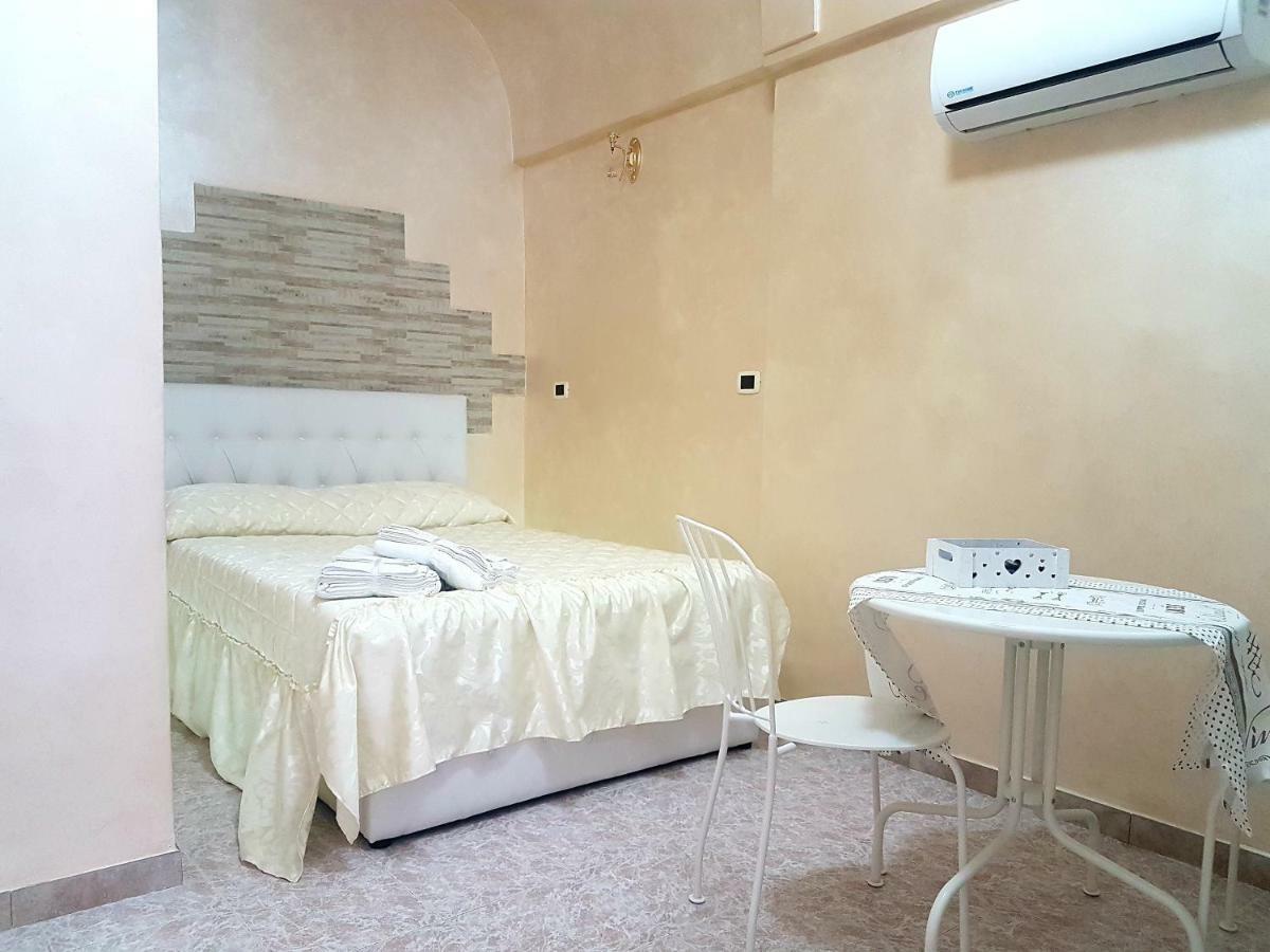 Impero Apartament Ostuni Lägenhet Exteriör bild